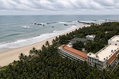 White Wharf Beach Resort Morjim, गोवा