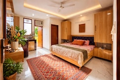 Velvet Stay Private Studio with Balcony, Gurgaon