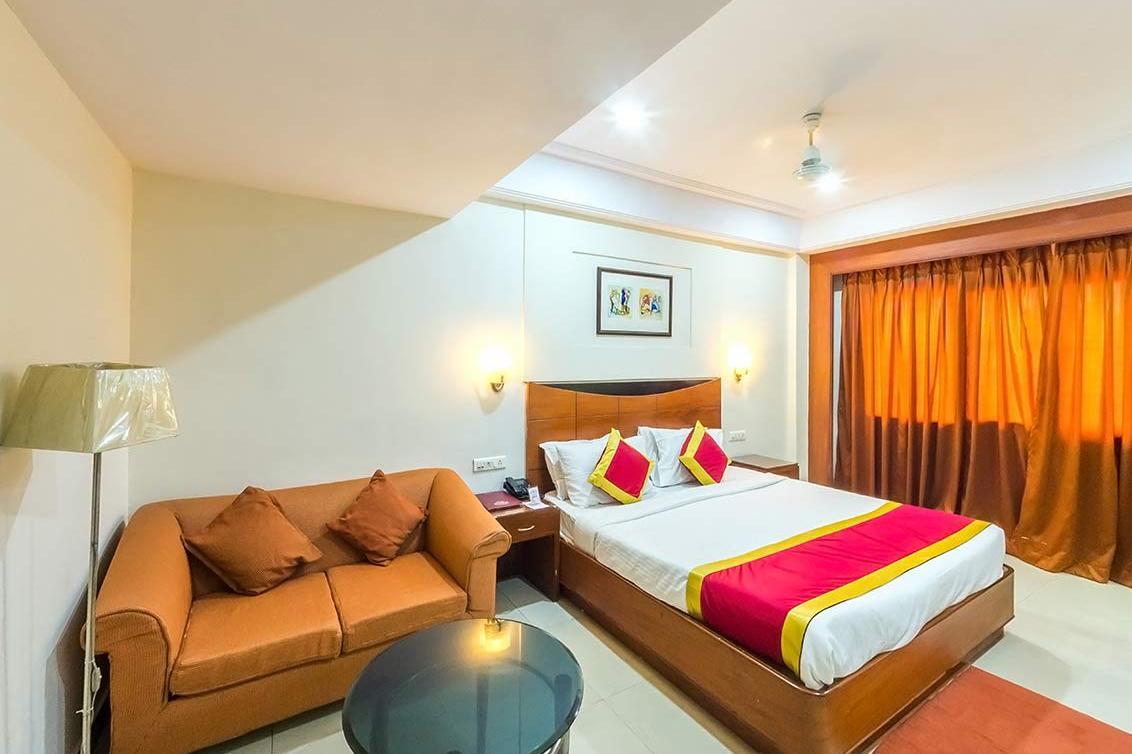Hotel Swarna Palace - Tap to explore photos