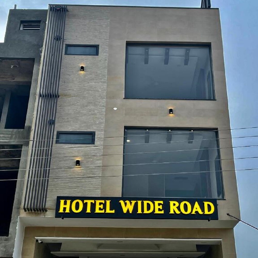 Hotel wide road - Tap to explore photos