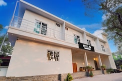 Hotel O Gandhi Nagar Near South Railway Backgate, Cochin