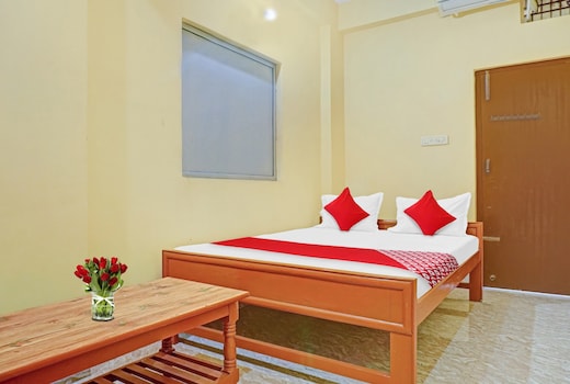 Hotel O Shree New Hotel Rajdhani