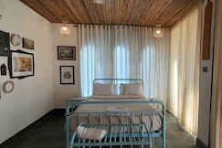 Paddys Loft The Lake View Hostel, Udaipur