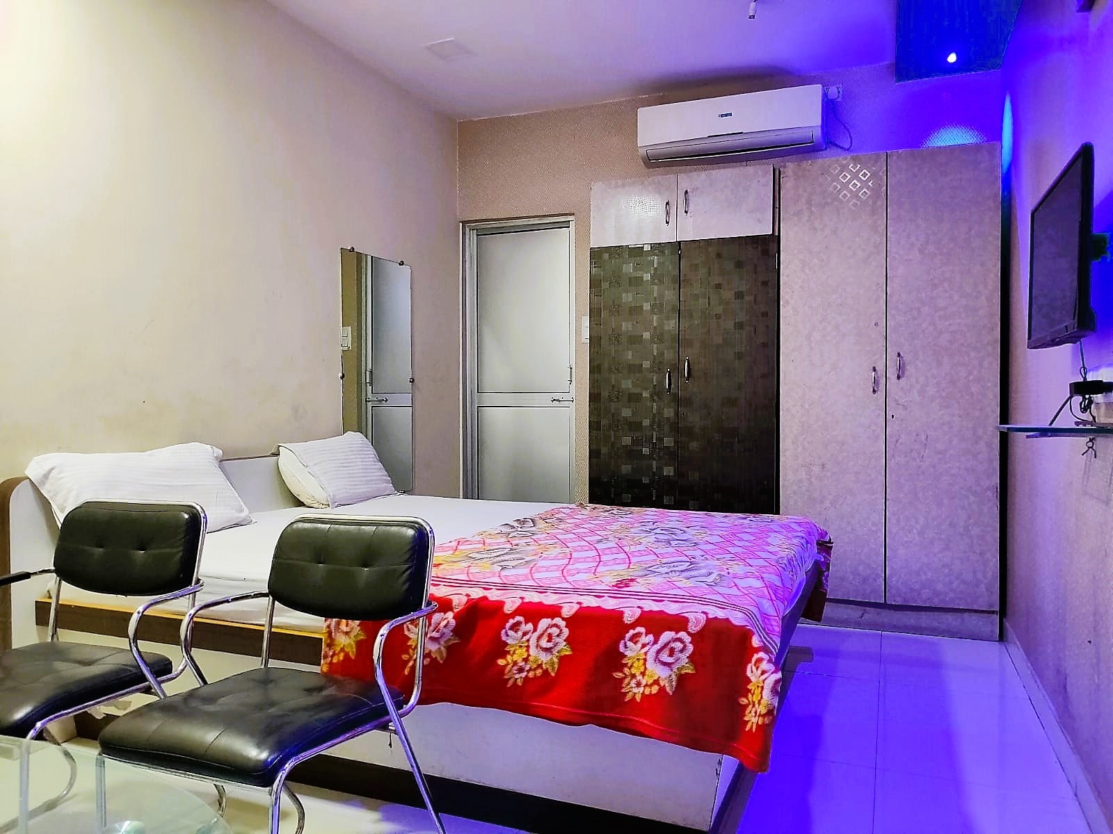 HOTEL MADHUWAN HEIGHTS - Tap to explore photos