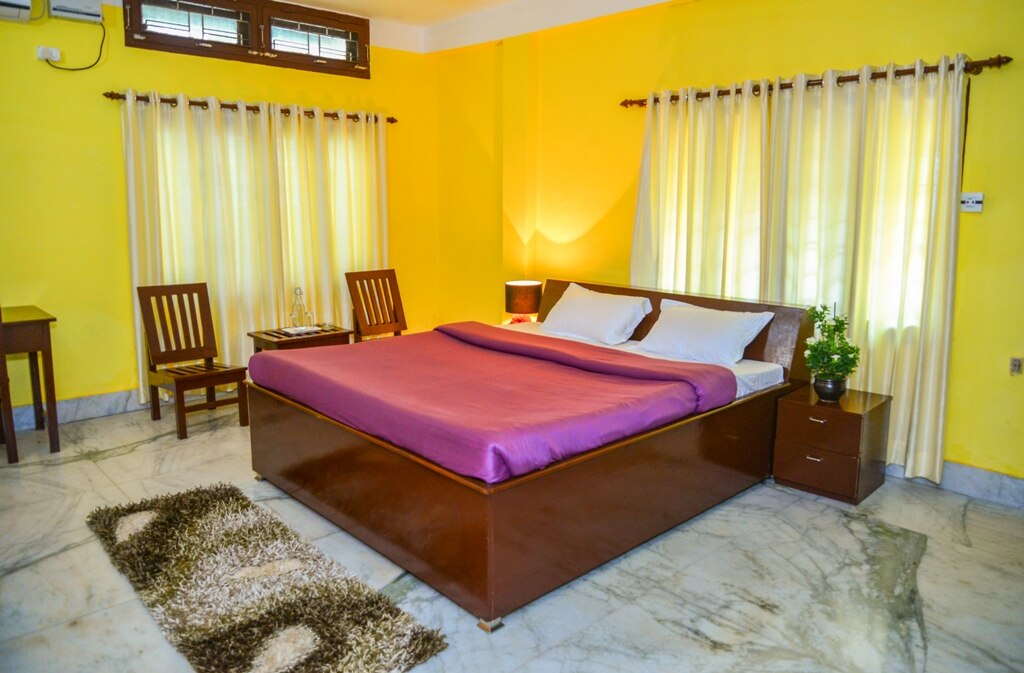 SMRITI GUEST HOUSE - Tap to explore photos