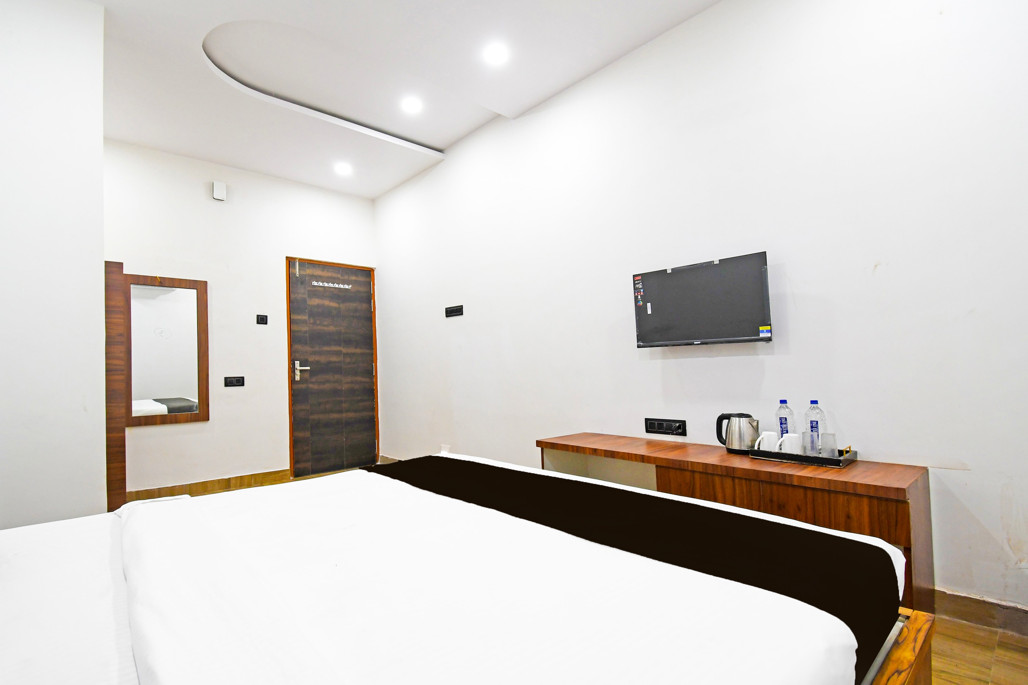 Super Hotel O Mana Camp Near Airport - Tap to explore photos