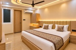 Hotel Akrati Inn Near Prem Mandir, Vrindavan