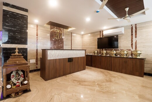 OYO 84342 Hotel DJ Grand