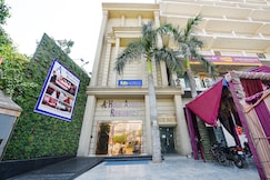 FabHotel The Residency 44 - Botenical garden metro station, Noida