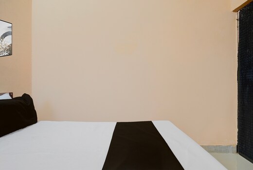 SPOT ON Ayansh Hotel