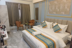 Hotel Indore Palace, Feel At Home (Newly Renovated Hotel), Shirdi