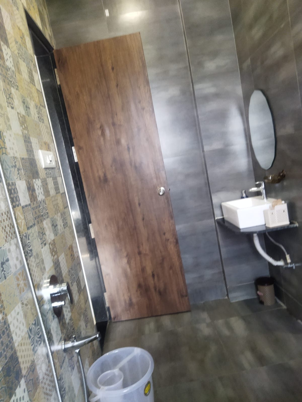 Intellect Guest House Mumbai Senior Goregaon(Master) - Tap to explore photos