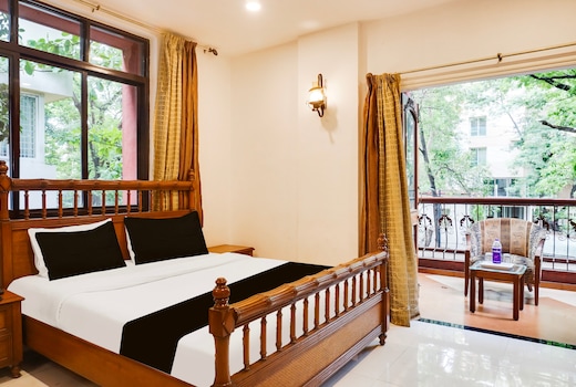 Super Townhouse Oak Prabhat Road