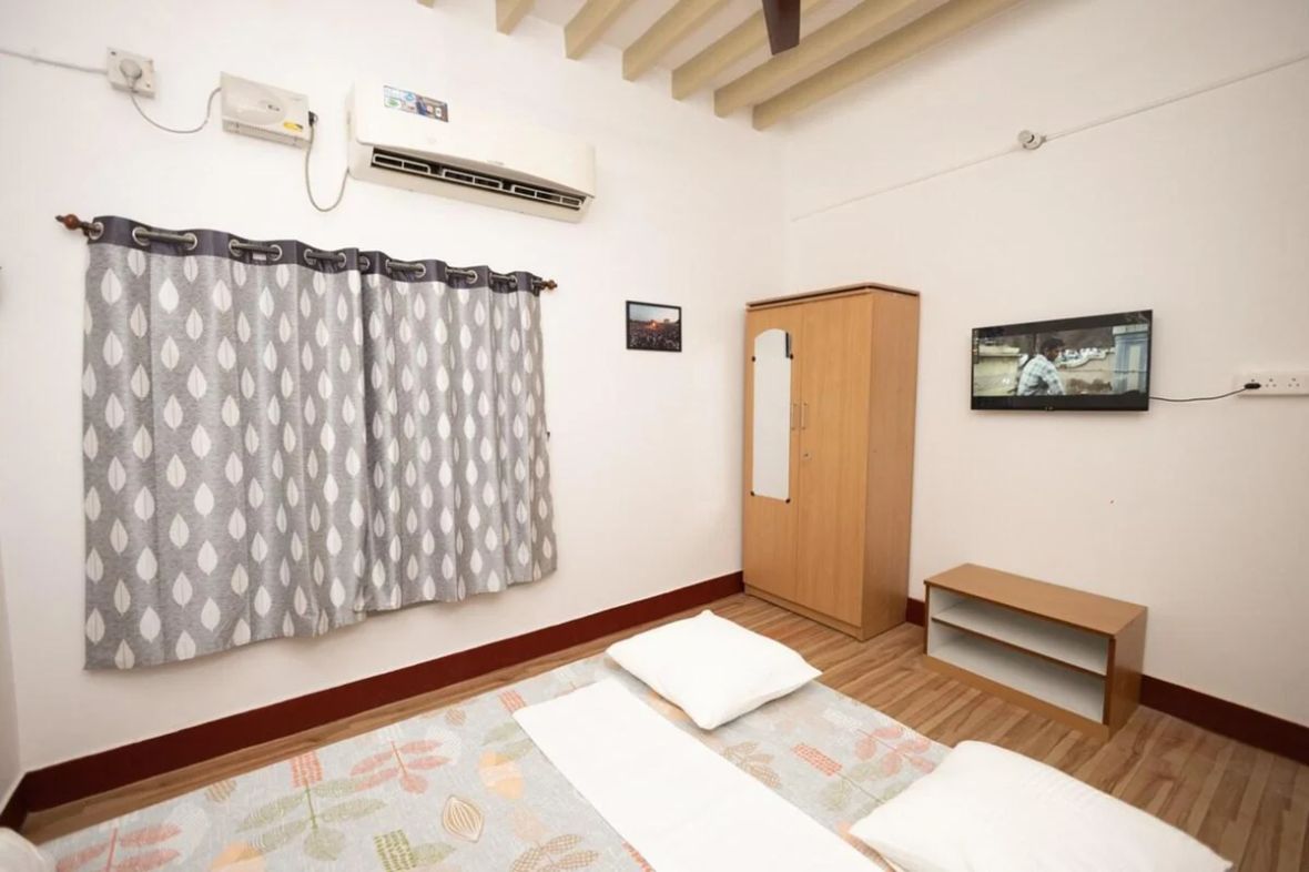 Corbelli homestay - Whitetown - Tap to explore photos