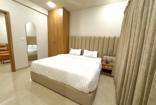 Mabbit Suites near Meithra Hospital