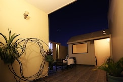 Hotel Maharani Regency Zirakpur, Zirakpur