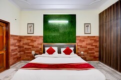 Hotel Eshvan Noida Sector 43, Noida