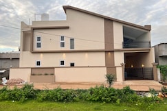 4BR Villa Pvt Pool and Lawn in BGM, Belgaum