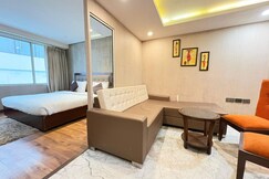 Pause by Saltstayz- Cyber City, Gurgaon