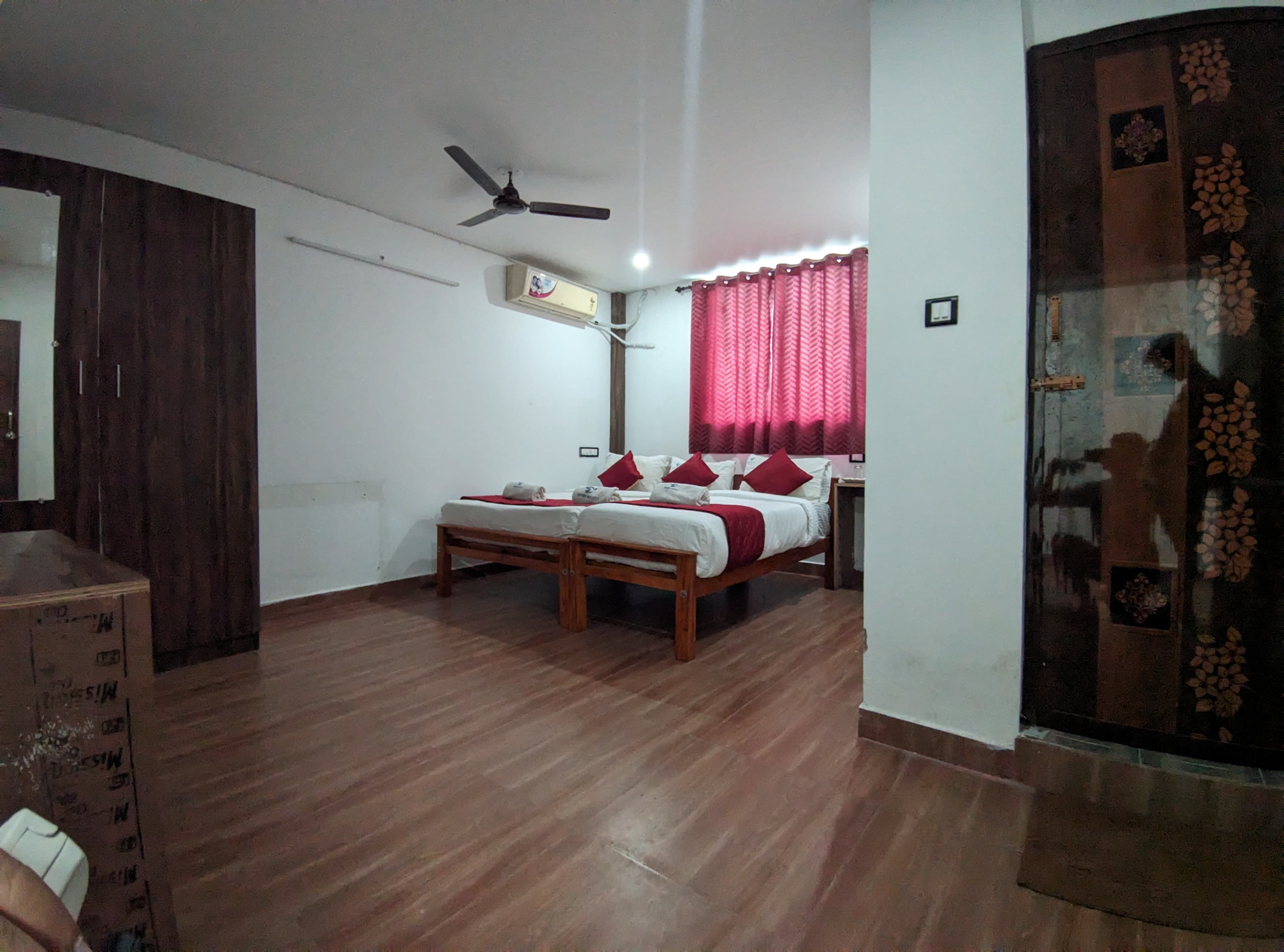 Skyry Hotels Singanallur - Tap to explore photos
