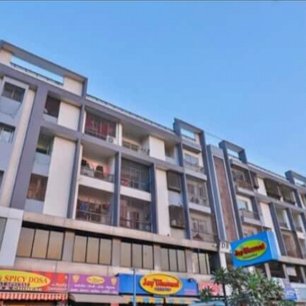 HOTEL LINCOLN INN  Ahmedabad - Tap to explore photos