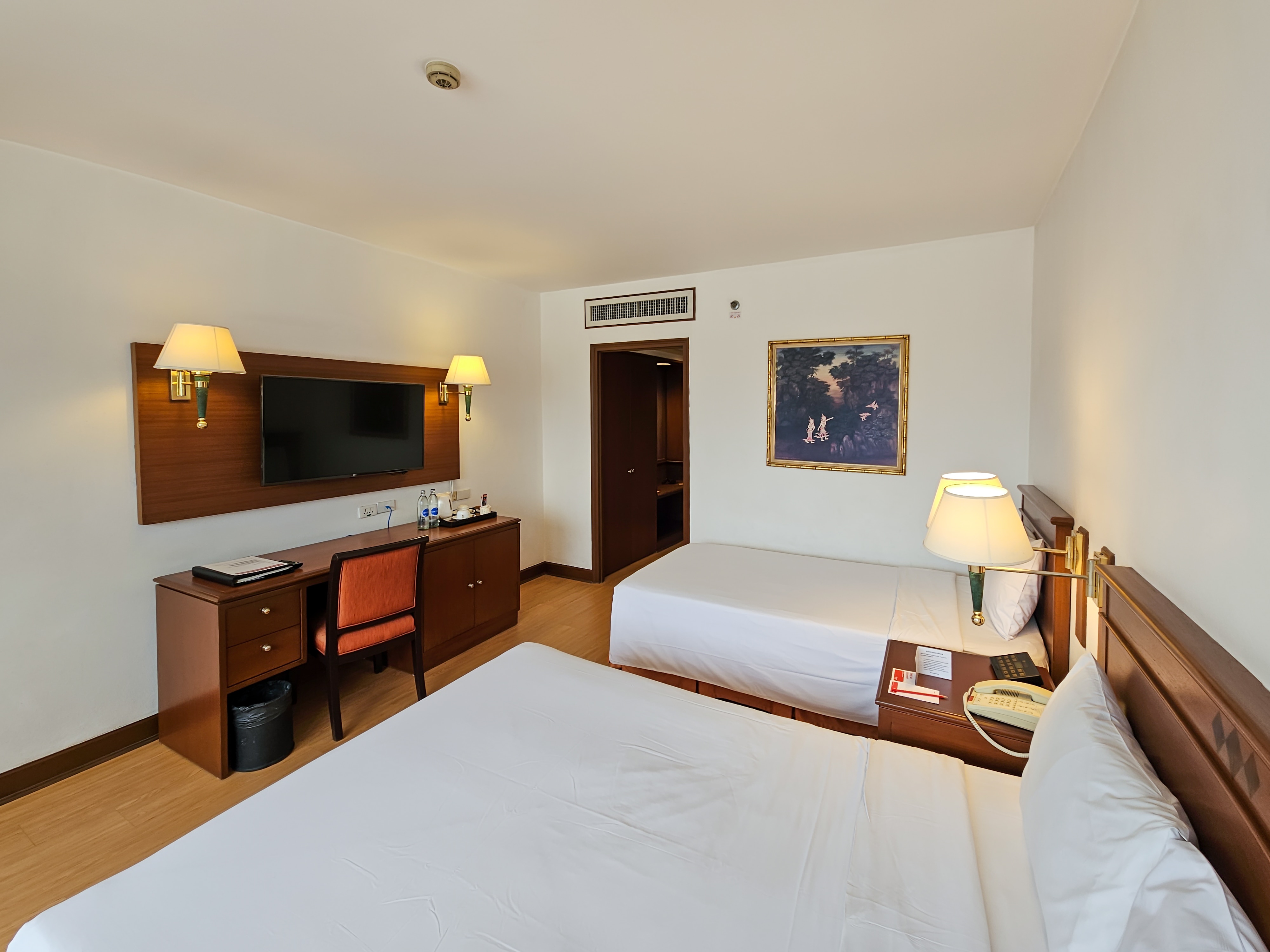 Ramada D'MA Bangkok - Tap to explore photos