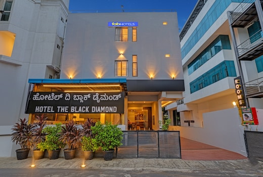 FabHotel The Black Diamond
