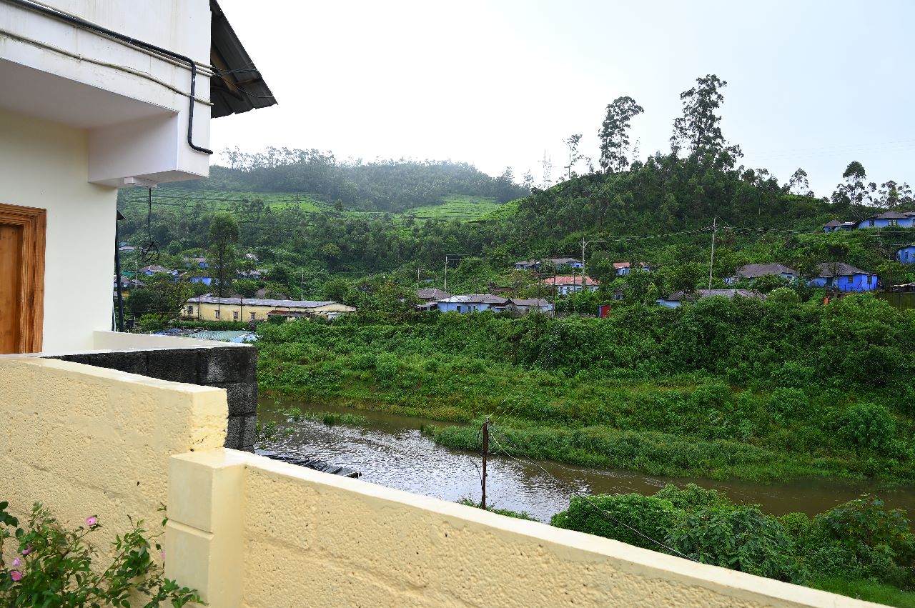 Ajay Inn Munnar - Tap to explore photos
