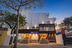 FabHotel The White Cliff Inn, Delhi