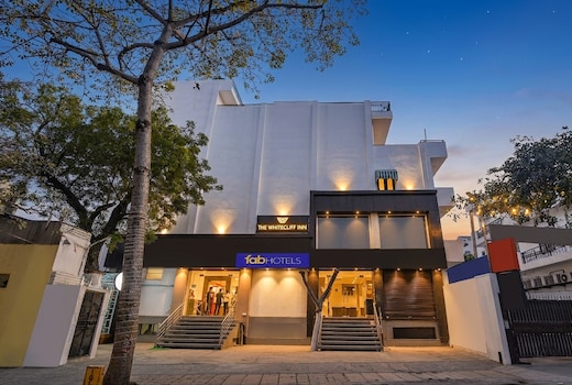 FabHotel The White Cliff Inn