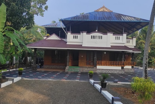 Josy's Vallayil House