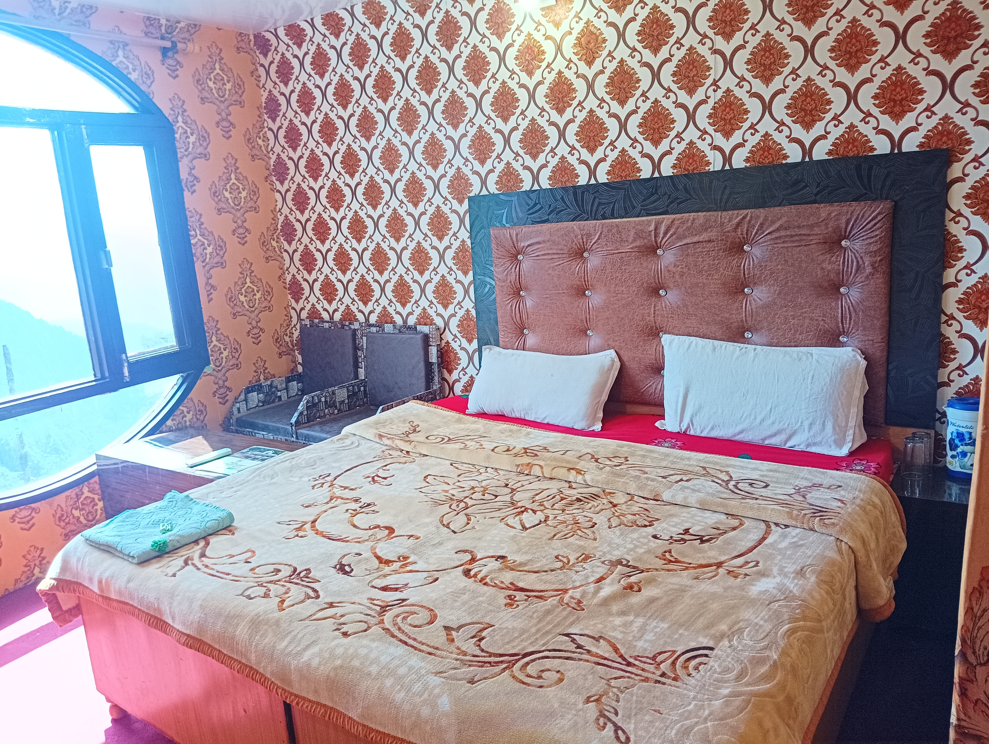 Hotel Karan Resort Patnitop - Tap to explore photos