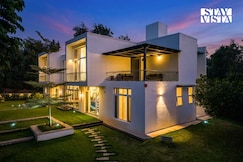 StayVista at Villa Mandimane, Belur
