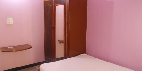 Superior Holiday Apartment - Tap to explore photos