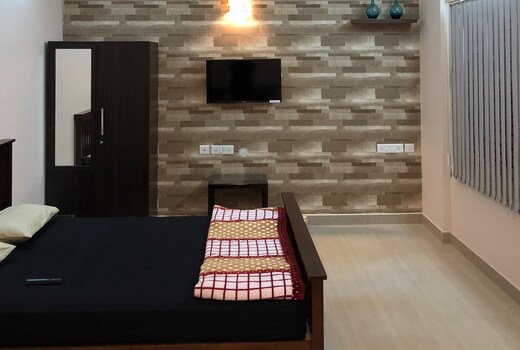 Ground floor Private studio Apt