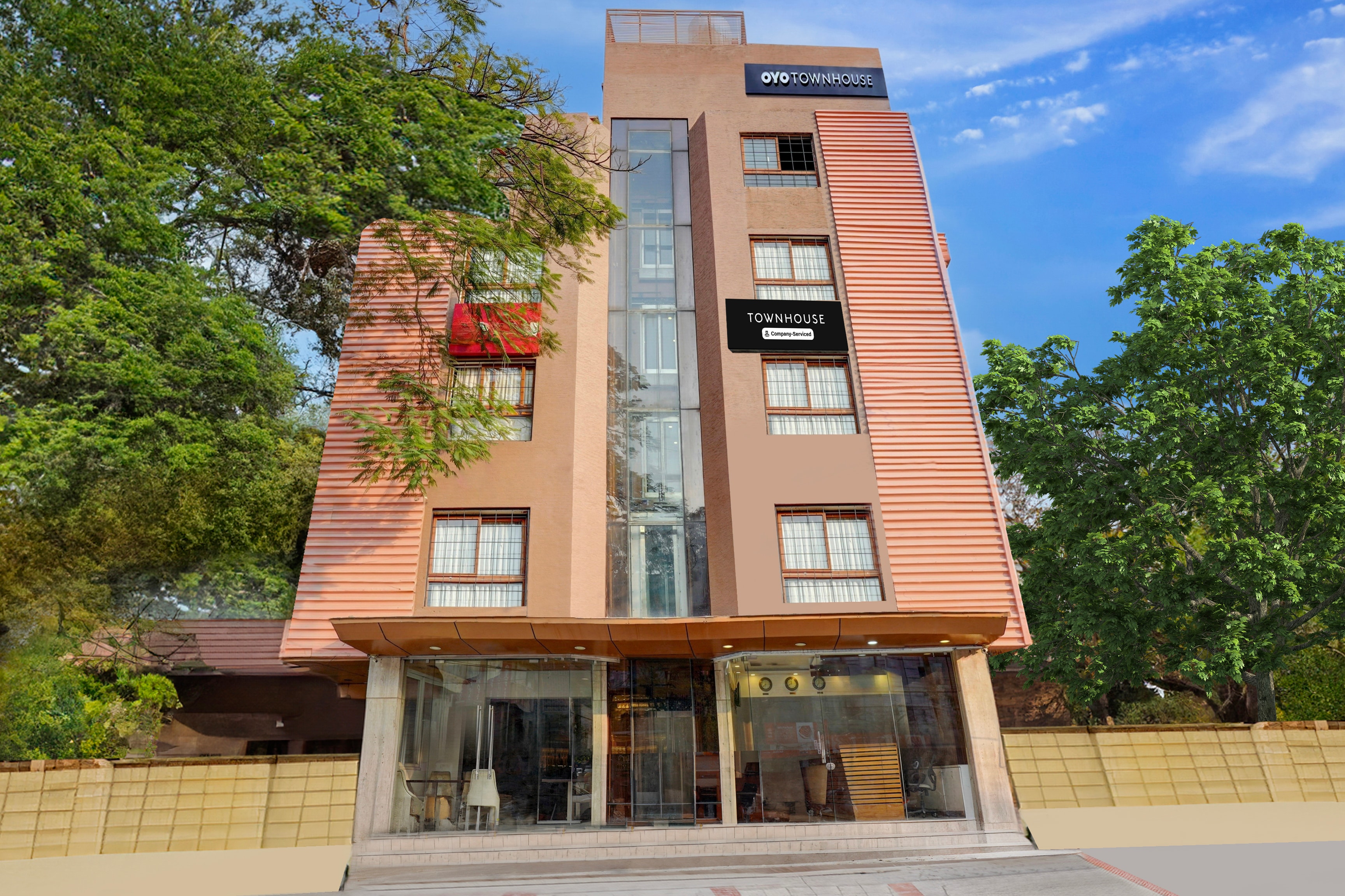 Super Townhouse Koramangala - Tap to explore photos