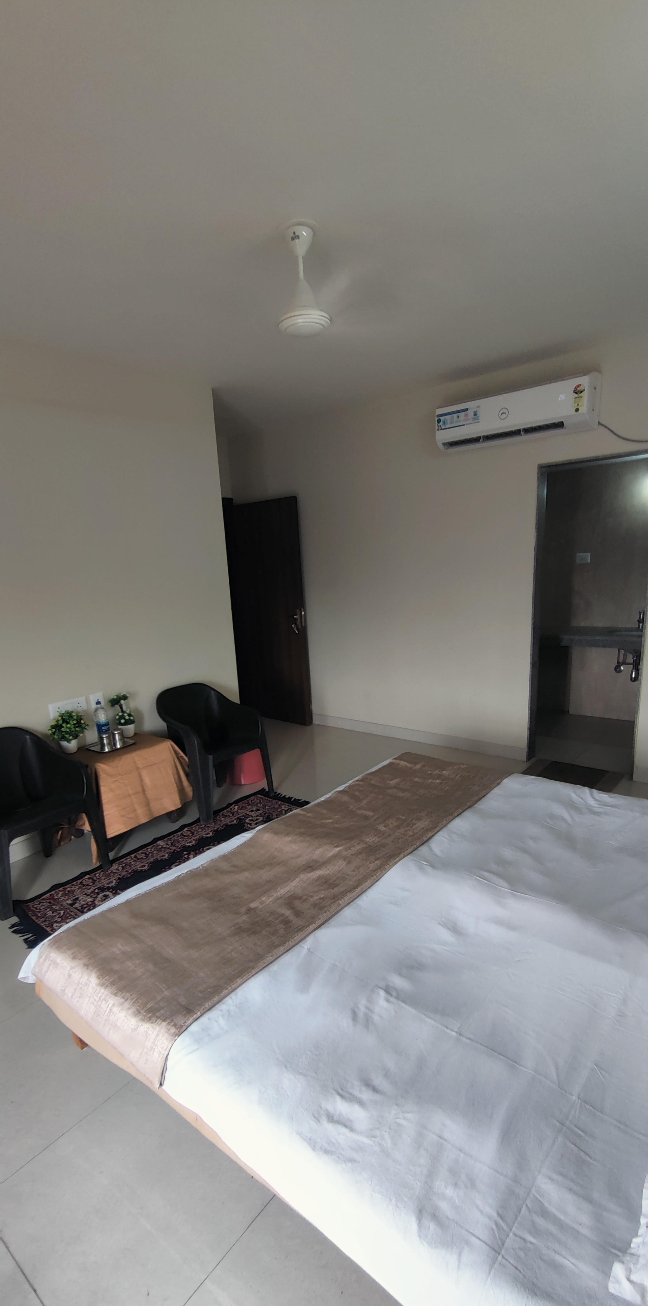 Shreya 2BHK Service Apartment - Tap to explore photos