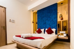 Hotel Beachfront  Couple & Family Friendly, गोवा