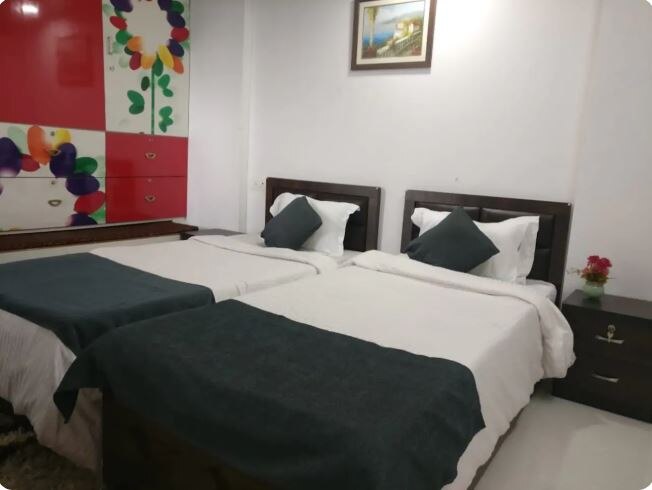Furnished 3BHK Apt @Thane near Hiranandani Meadows - Tap to explore photos