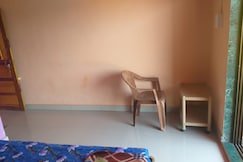 ANANDI NIWAS - HOMESTAY (KARDE), Dapoli