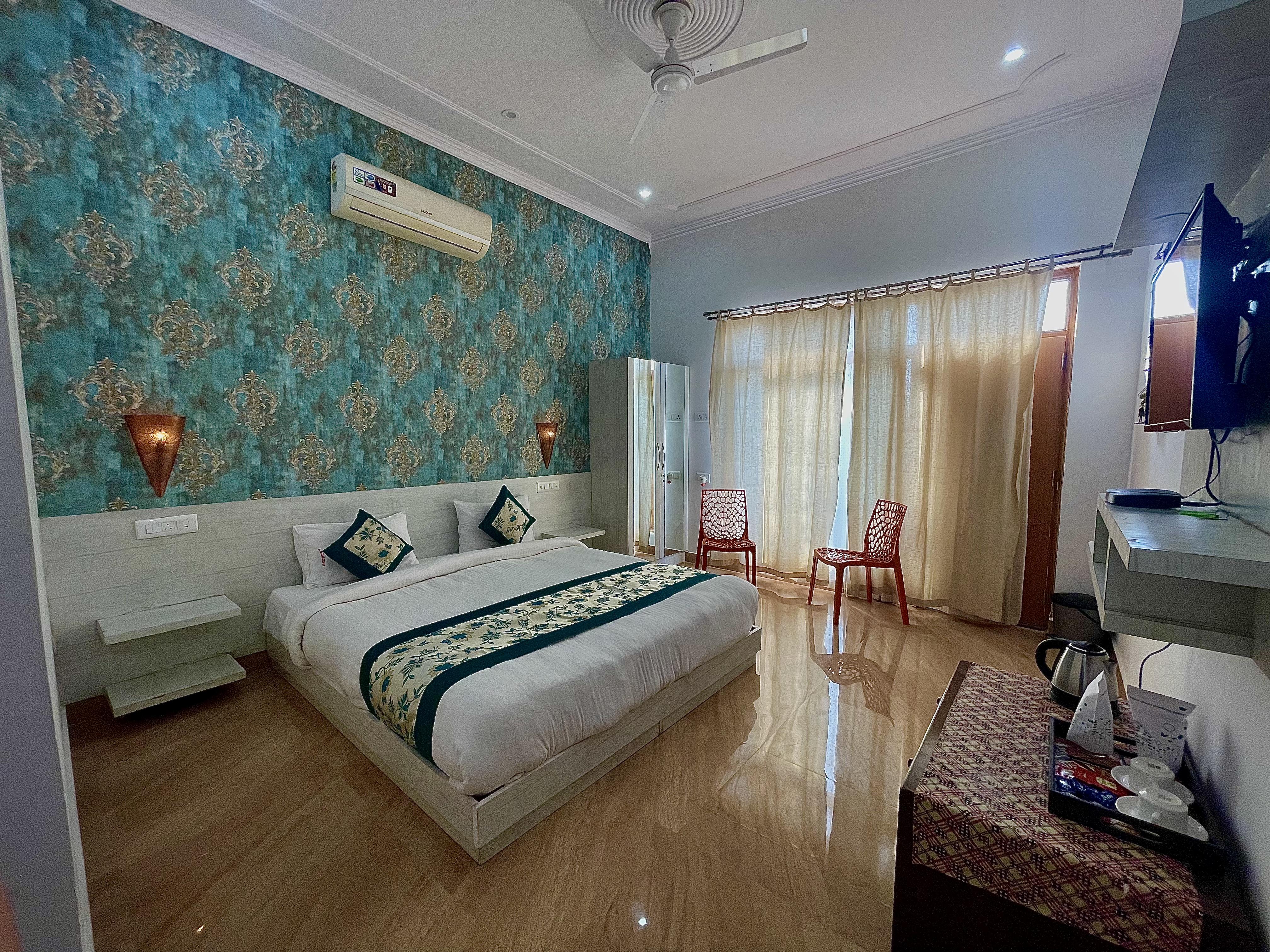 La Curcuma Homestay Khajuraho - Tap to explore photos