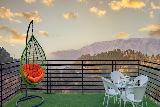 2Bhk Serviced Apt | Pvt Open Terrace | Kasauli By Exotic Stays