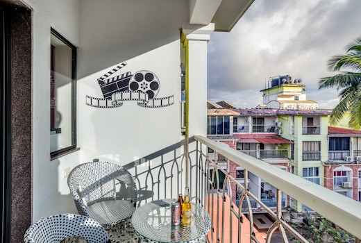 The Hollywood Studio | Free OTTs | 1Km to Beach | Pool