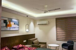 suntwilight airbnb, Greater Noida