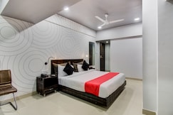 Super Collection O Rajdhani Hotel, Pune