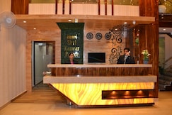 Shri Hotel Kanwar Palace, Raj Nandgaon