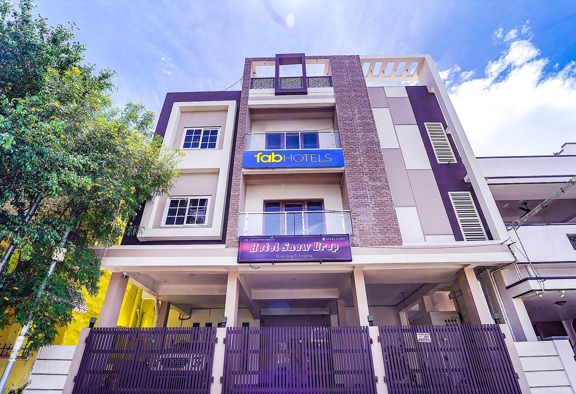 FabHotel Snow Drop - 1km from Our Lady of Fatima Church - Tap to explore photos