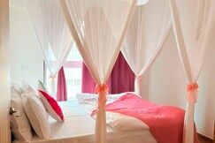 Signature Jacuzzi stay by Cayetana eden Garden, Pune
