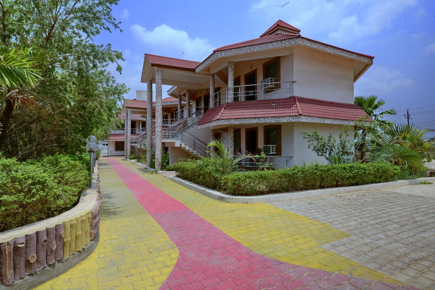 Photos of Relax INN Hotel & Resort Resort in Korba