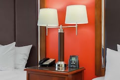 Hilton Branson Convention Center, Baxter